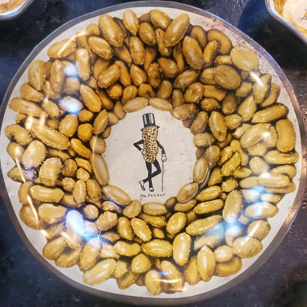 Vintage 1950s Mr. Peanut 7 piece snack bowl set